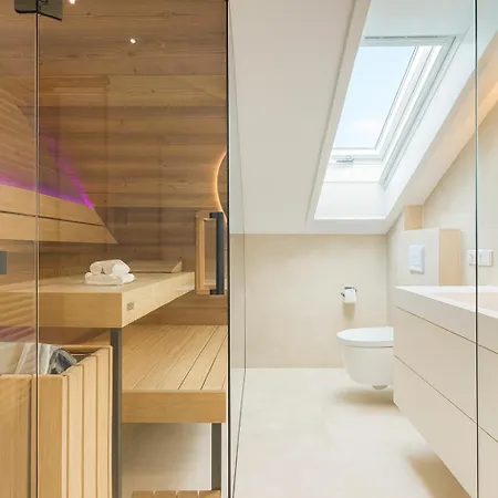 & Bergblick I Sauna Im Badezimmer I Parkplatz